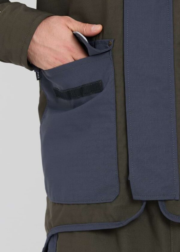 Two_way_pocket_Stormforce_winter_jacket Kaiwaka Stormforce Men's Winter Jackset front pocket